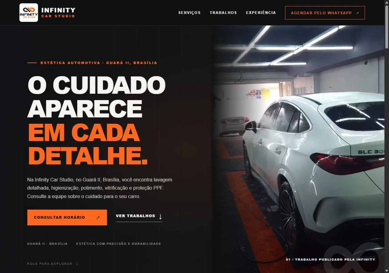 Site de Infinity Car Studio no computador